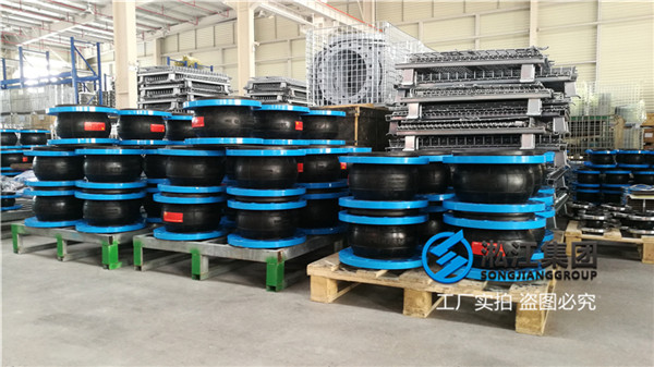 西安橡胶接头:出口抽海水用DN300橡胶软接
